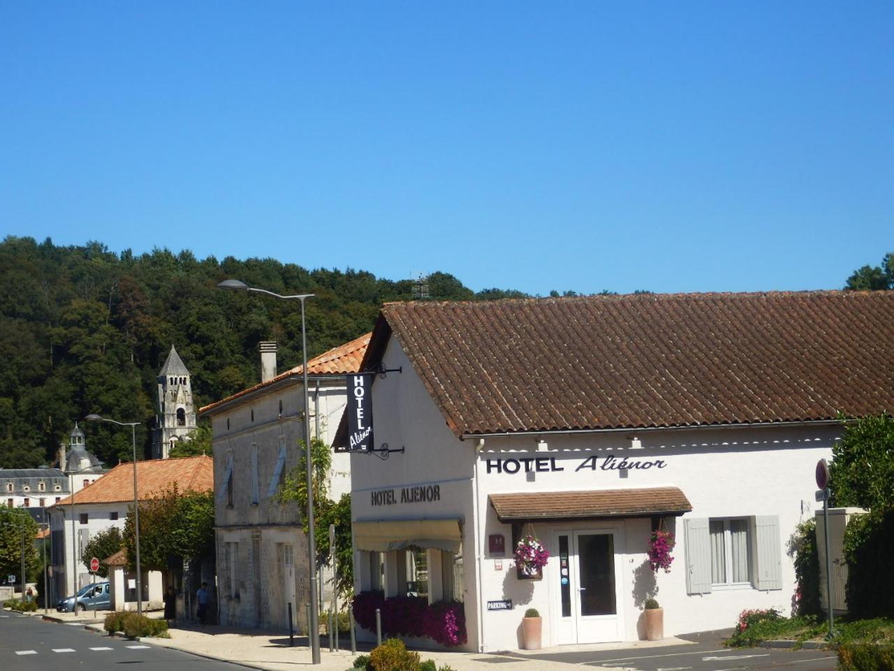 Hotel Alienor Brantome Exterior photo